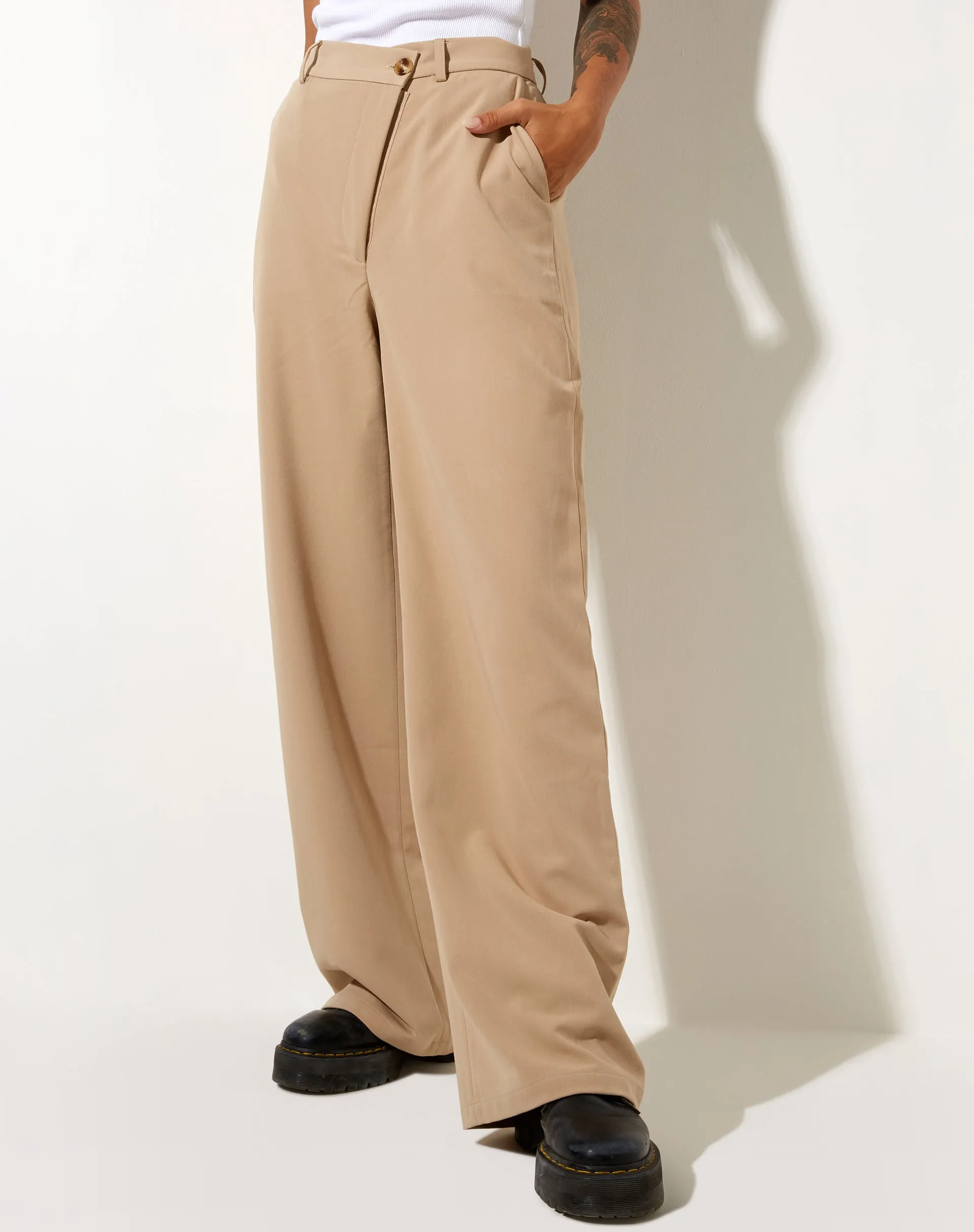 Corby Trouser in Tailoring Tan