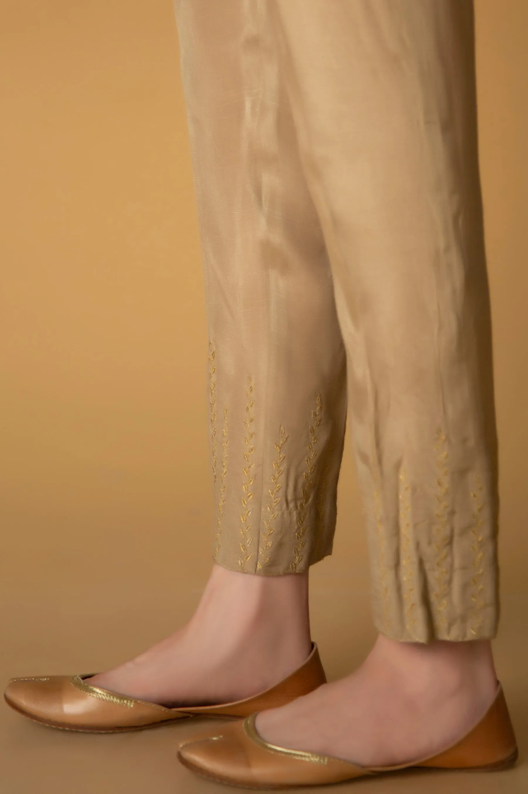 Emberoidered Rawsilk Cigarette Pants - Golden