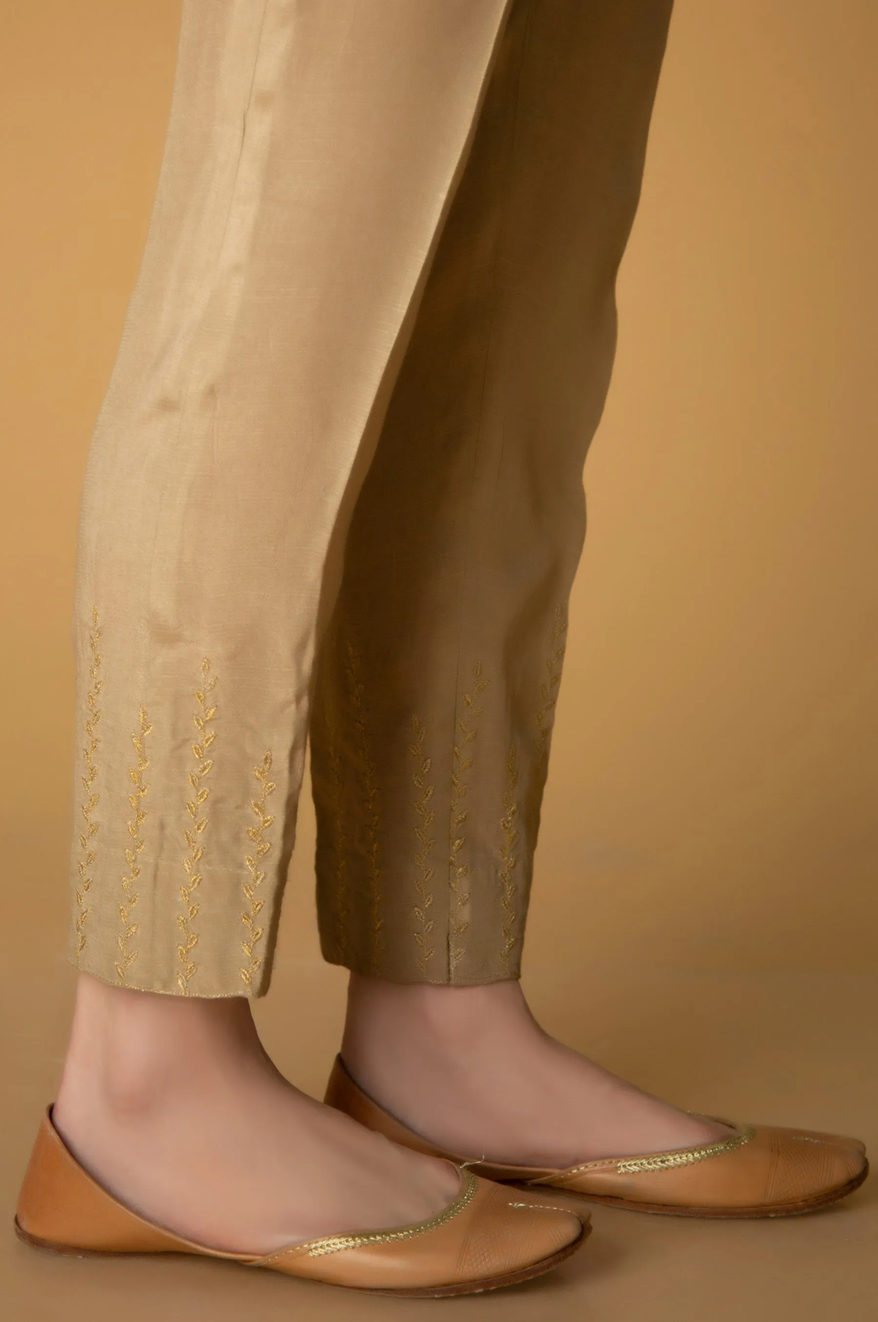 Emberoidered Rawsilk Cigarette Pants - Golden