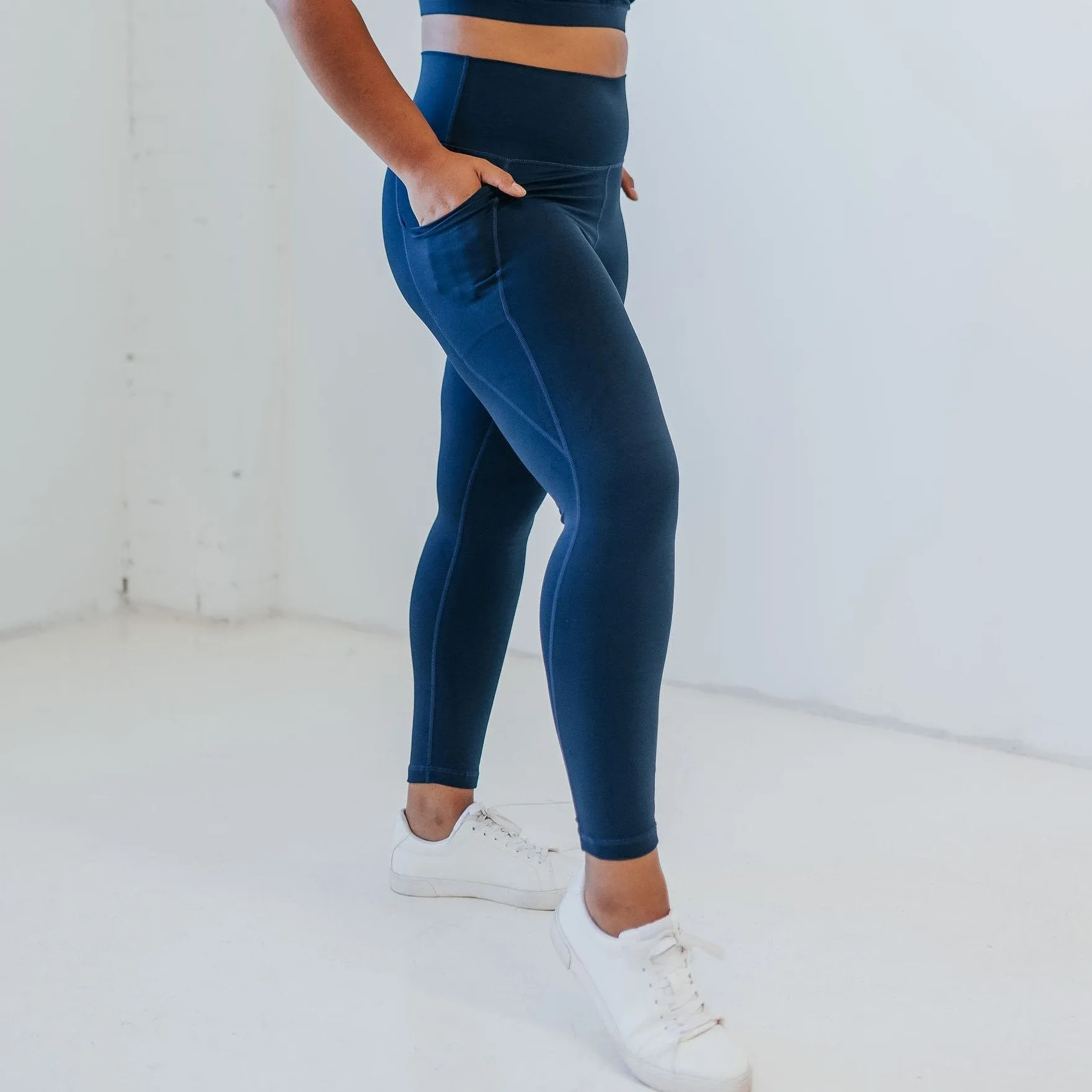 Lux Pace Pants - Navy